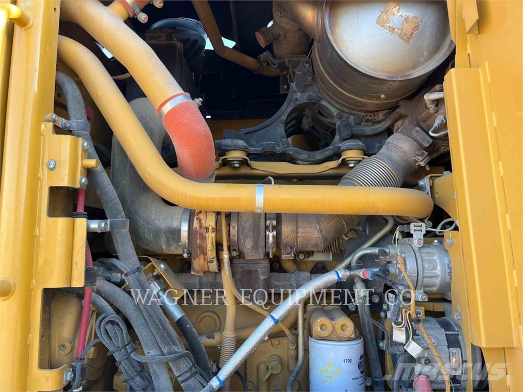 CAT 140M2AWD Väghyvlar