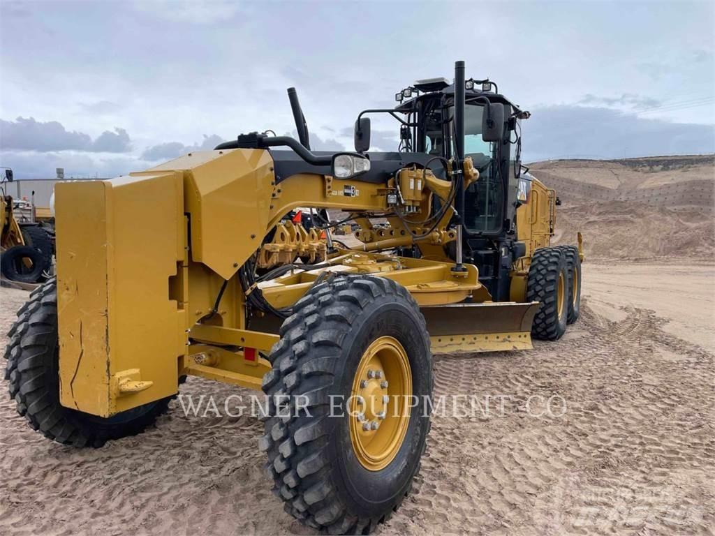 CAT 140M3 Väghyvlar