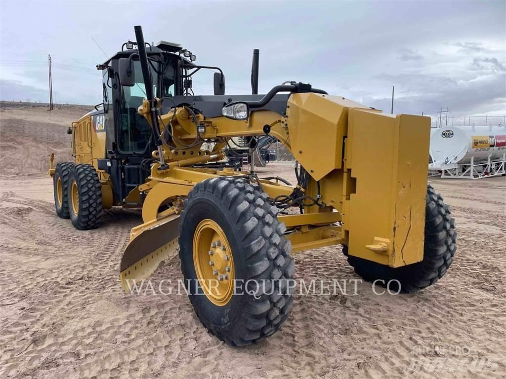 CAT 140M3 Väghyvlar