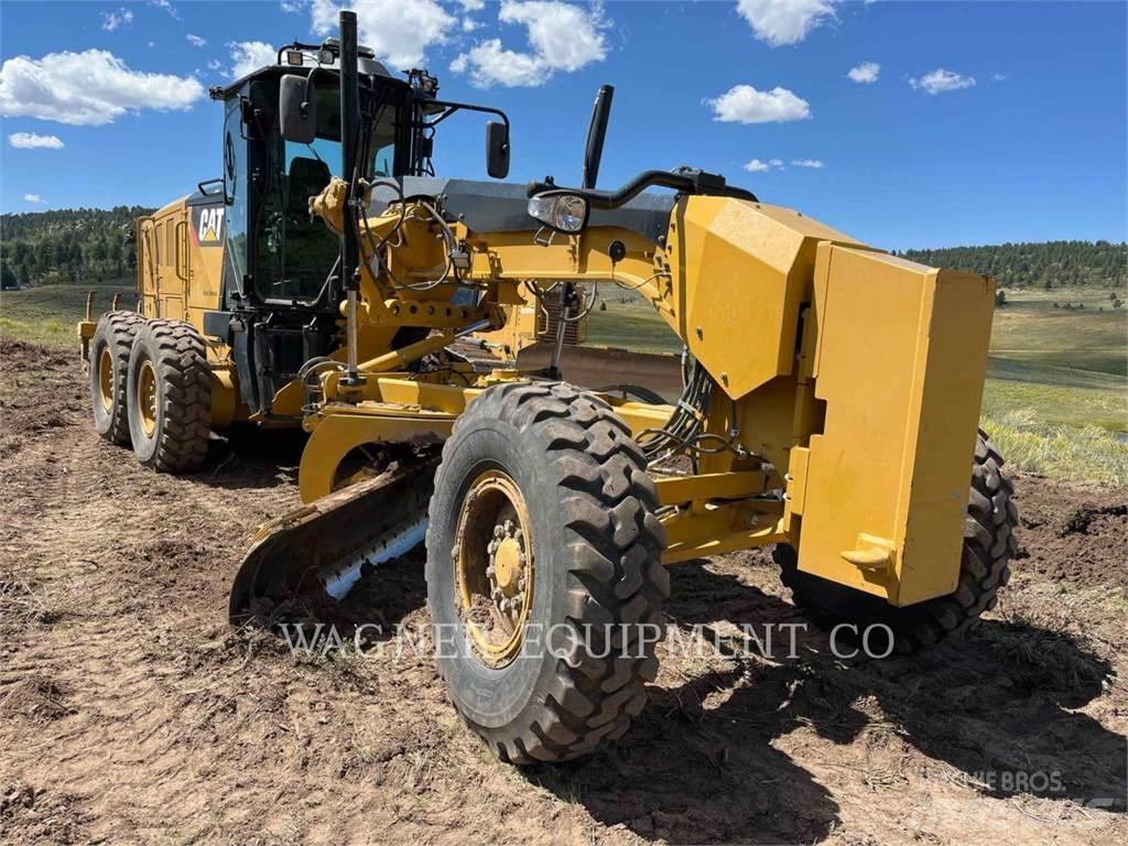 CAT 140M3 Väghyvlar