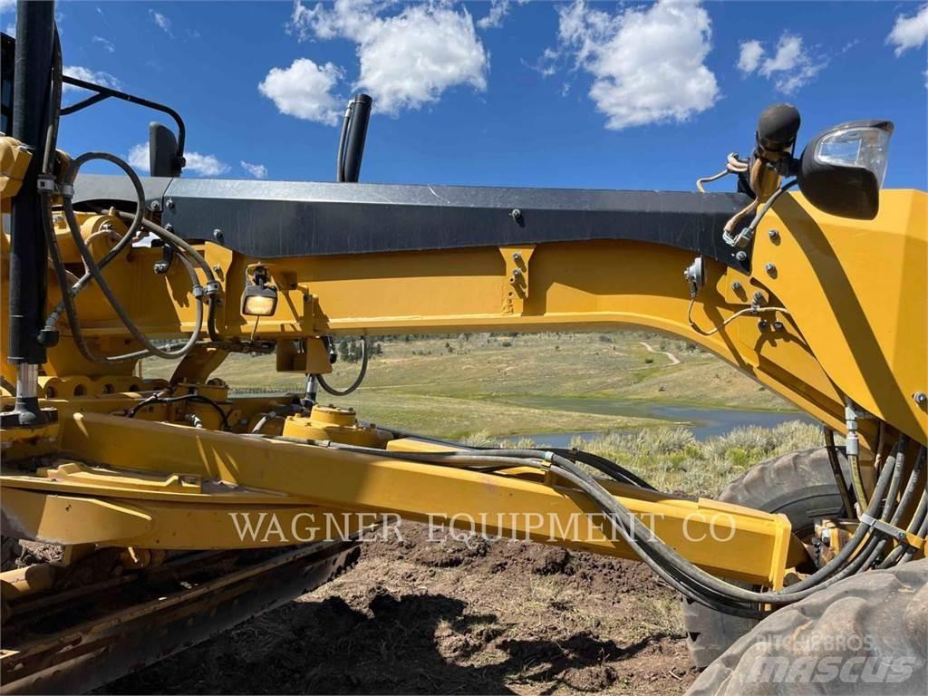 CAT 140M3 Väghyvlar