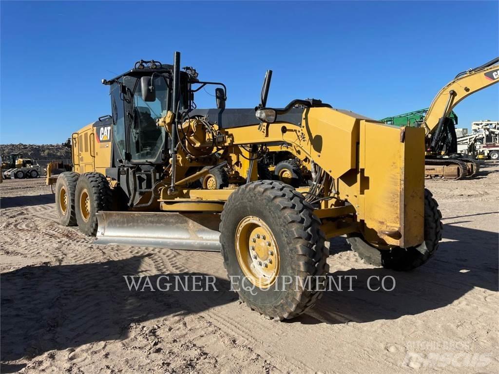CAT 140M3 Väghyvlar