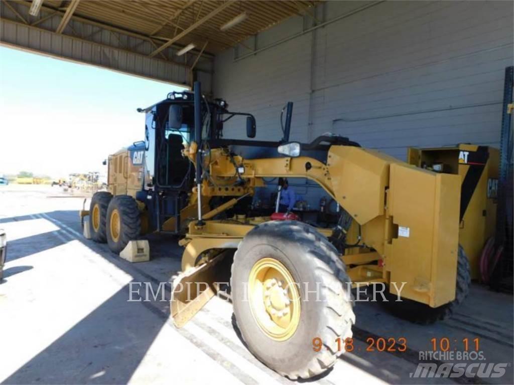 CAT 140M3 Väghyvlar