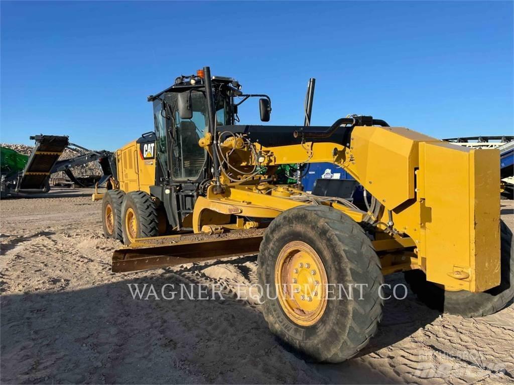 CAT 140M3 Väghyvlar