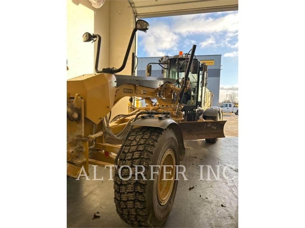 CAT 140M3 Väghyvlar