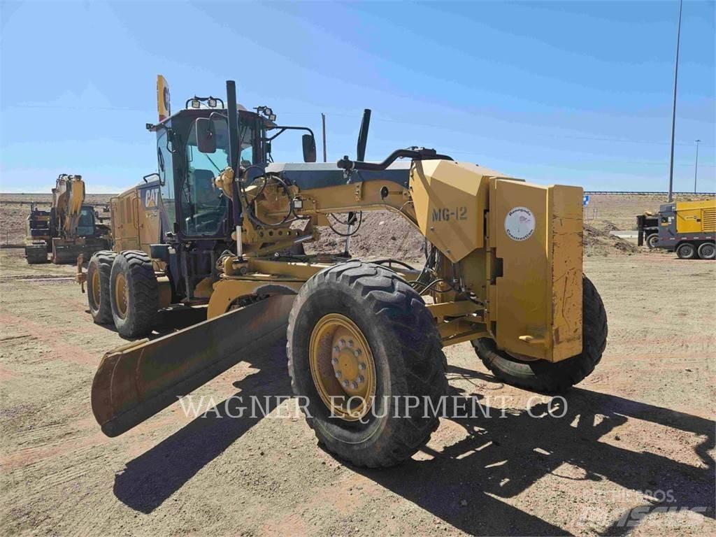 CAT 140M3 Väghyvlar
