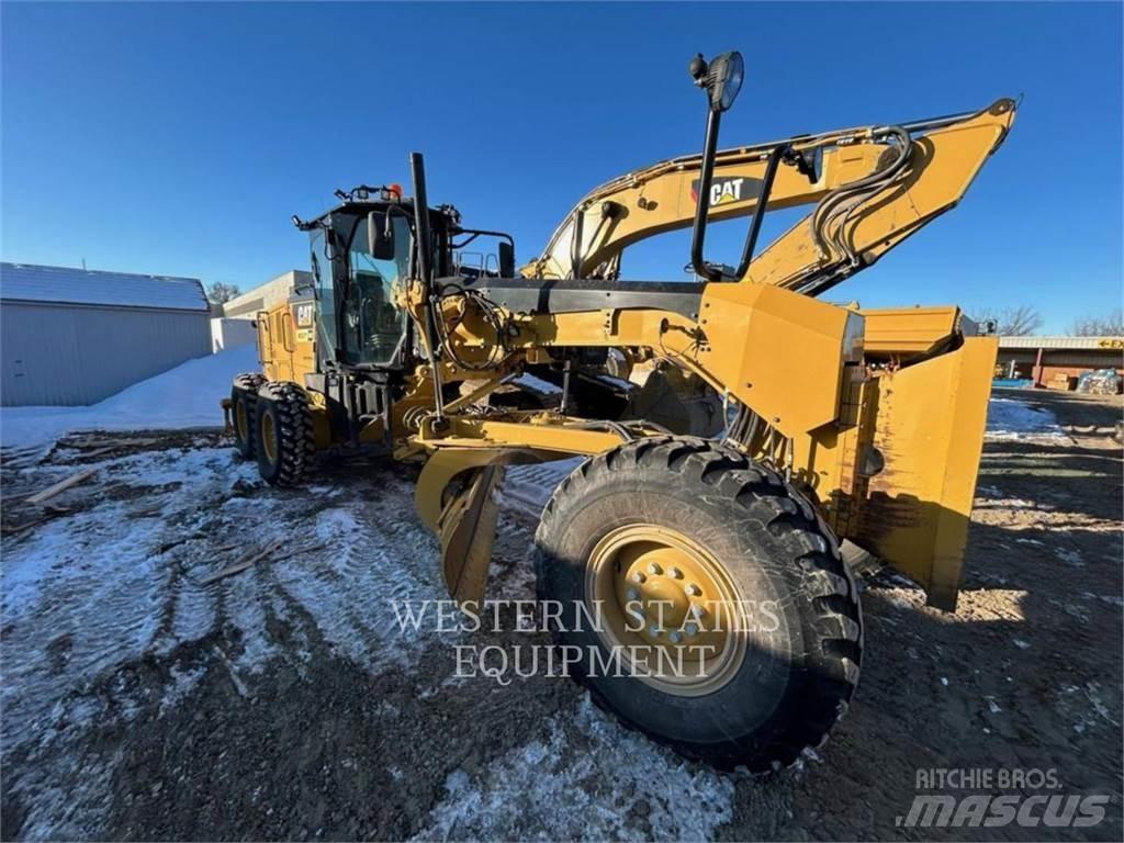 CAT 140M3 Väghyvlar