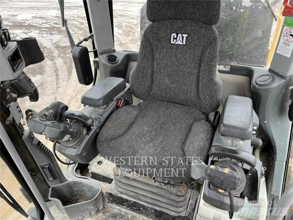 CAT 140M3 Väghyvlar