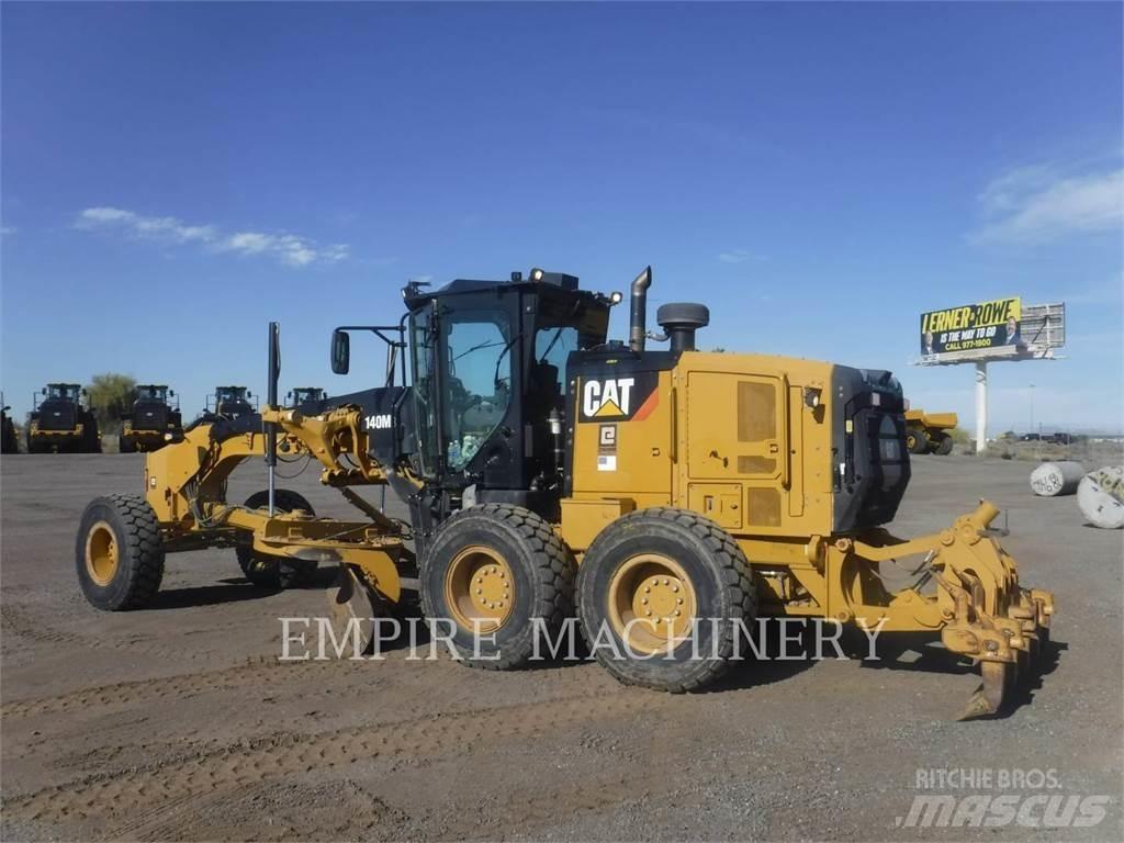 CAT 140M3 Väghyvlar