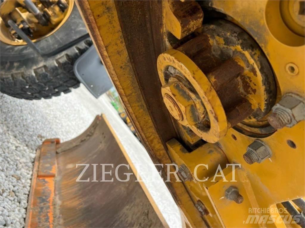 CAT 140M3 Väghyvlar