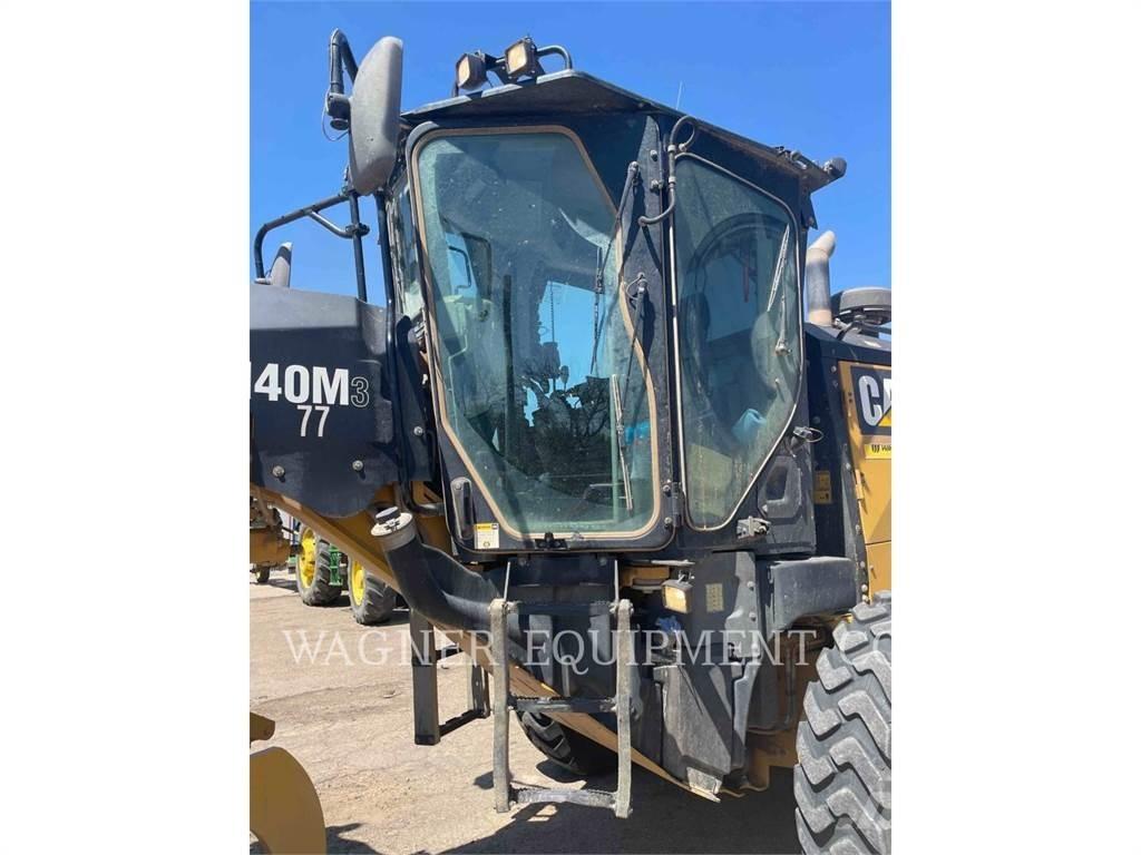 CAT 140M3 Väghyvlar