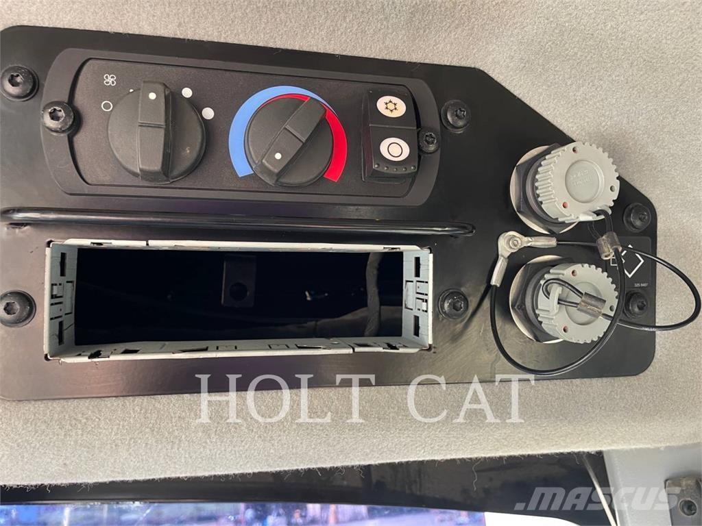CAT 140M3 Väghyvlar