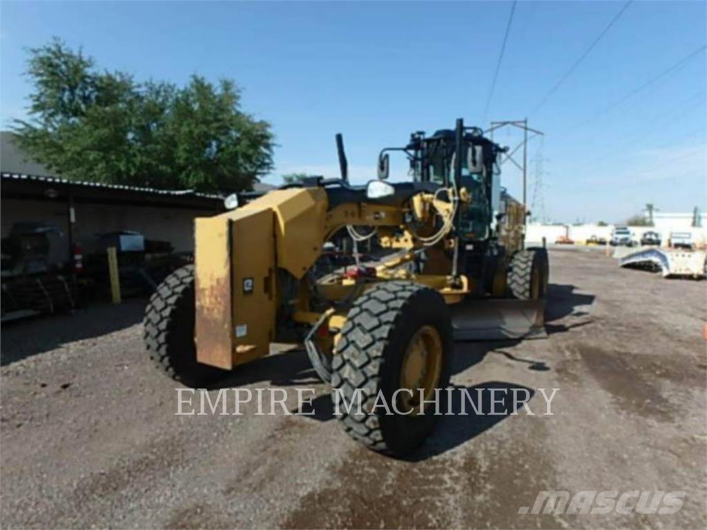 CAT 140M3 Väghyvlar