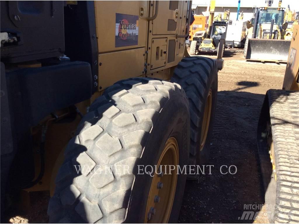 CAT 140M3 AWD Väghyvlar
