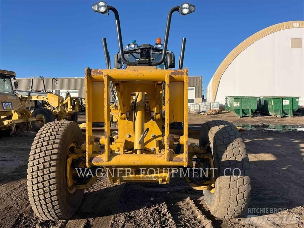 CAT 140M3 AWD Väghyvlar