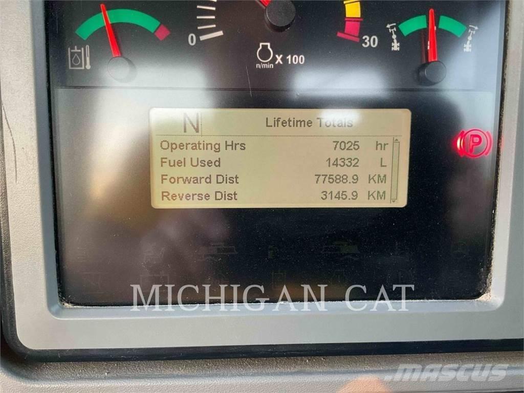 CAT 140M3 AWD Väghyvlar