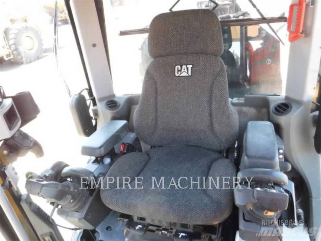 CAT 140M3 AWD Väghyvlar