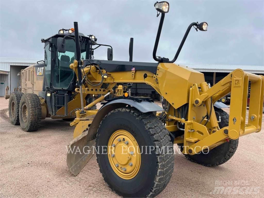 CAT 140M3 AWD Väghyvlar