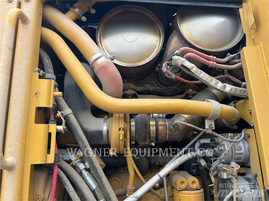 CAT 140M3 AWD Väghyvlar