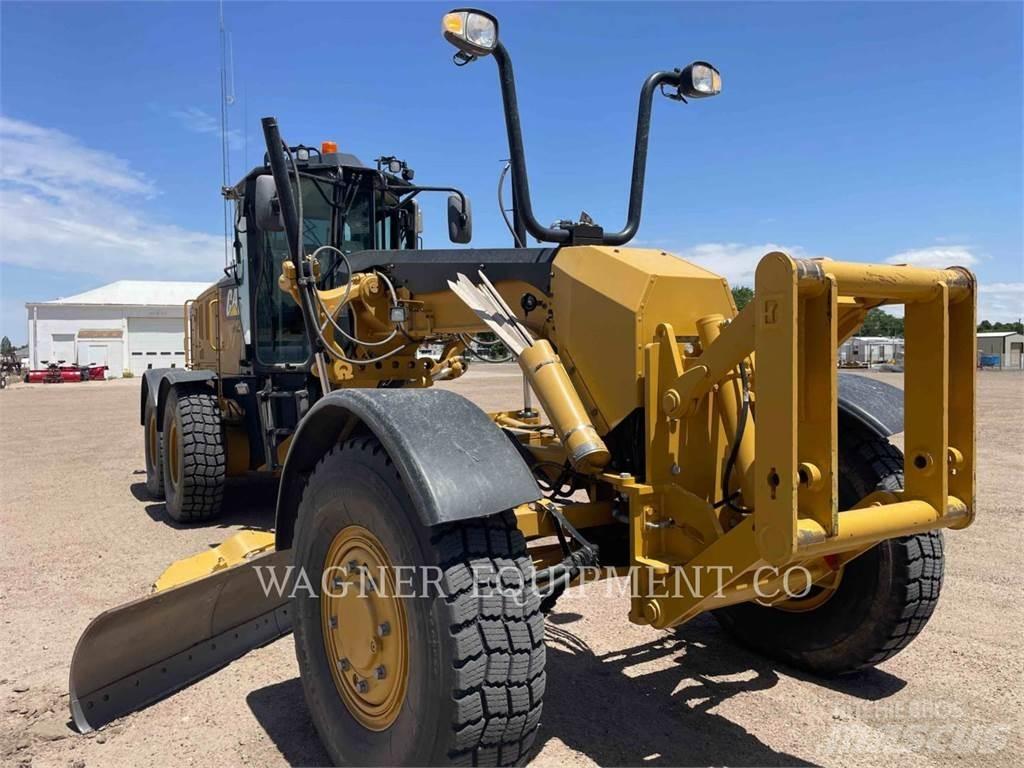 CAT 140M3 AWD Väghyvlar
