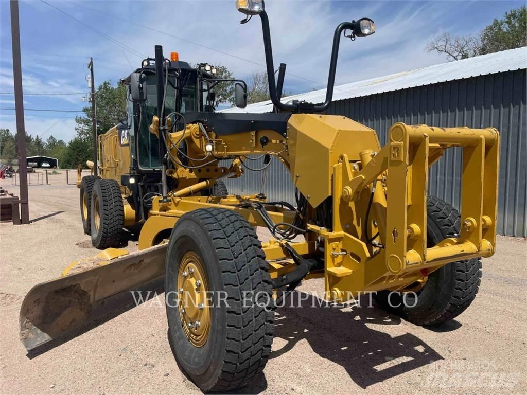 CAT 140M3 AWD Väghyvlar
