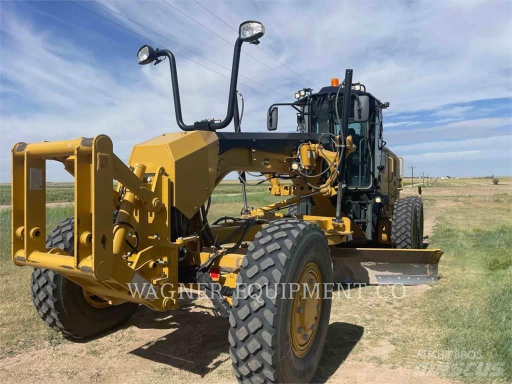 CAT 140M3 AWD Väghyvlar
