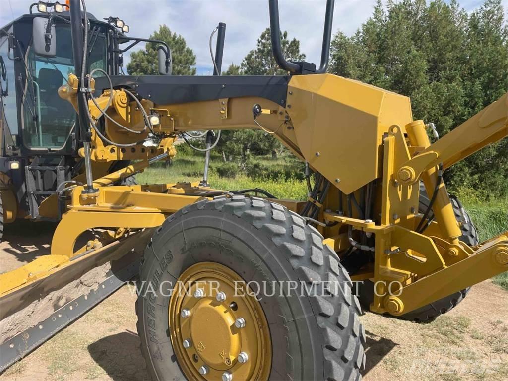 CAT 140M3 AWD Väghyvlar