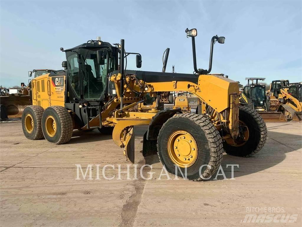 CAT 140M3 AWD Väghyvlar