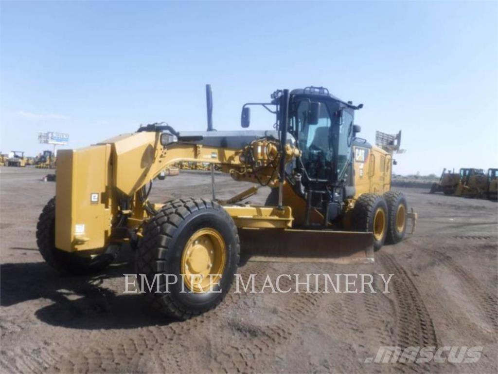 CAT 140M3 AWD Väghyvlar