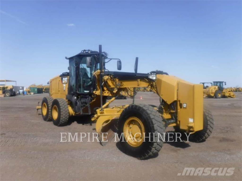 CAT 140M3 AWD Väghyvlar