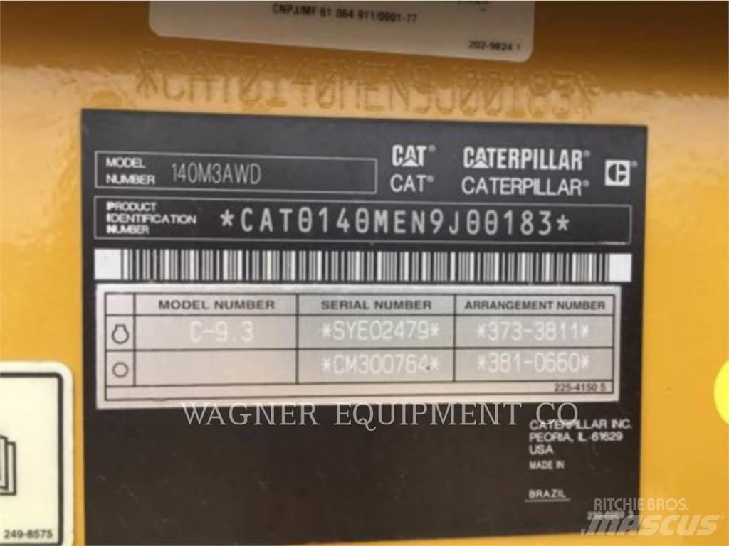 CAT 140M3 AWD Väghyvlar