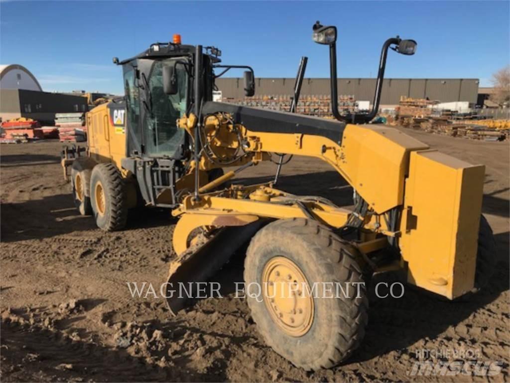 CAT 140M3 AWD Väghyvlar