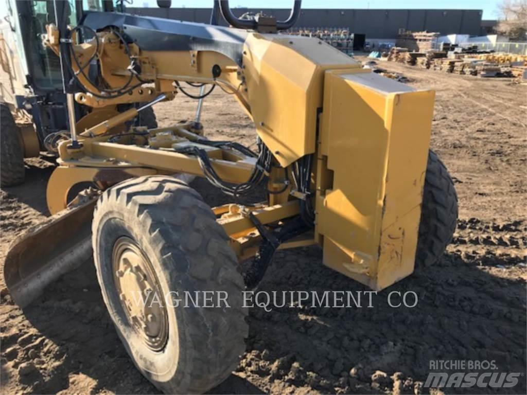 CAT 140M3 AWD Väghyvlar