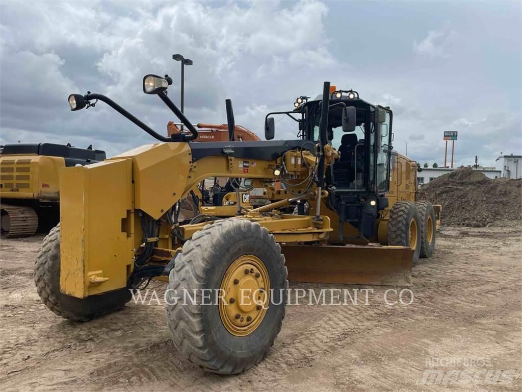 CAT 140M3 AWD Väghyvlar