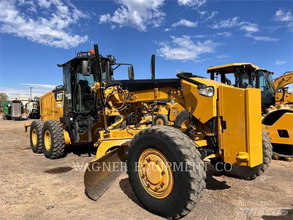 CAT 140M3 AWD Väghyvlar