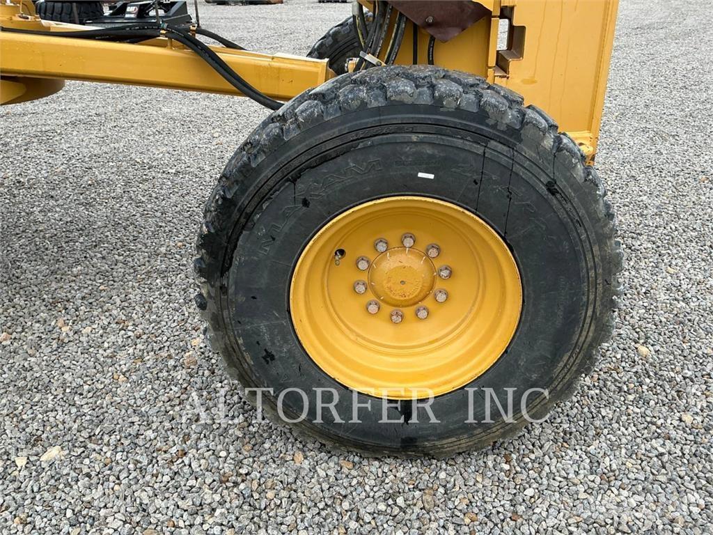 CAT 140M3 R Väghyvlar