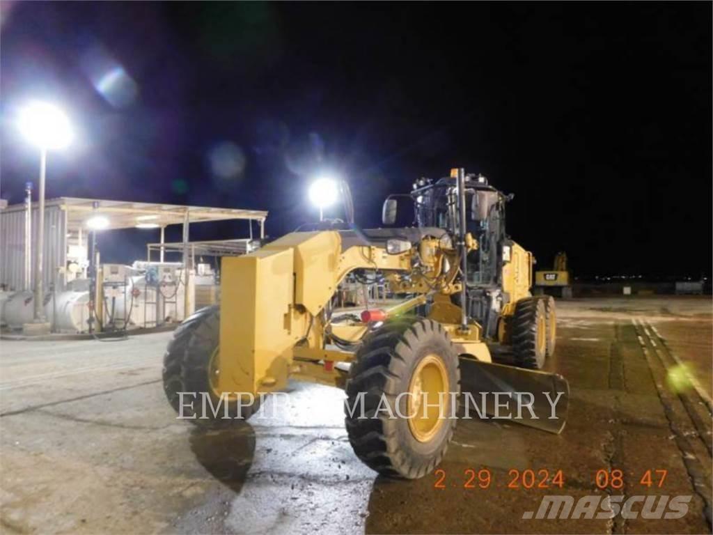 CAT 140M3 TE Väghyvlar