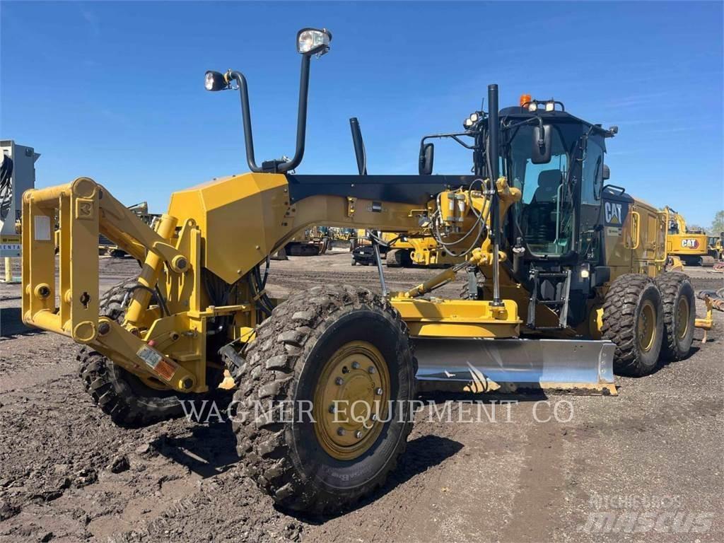 CAT 140M3AWD Väghyvlar