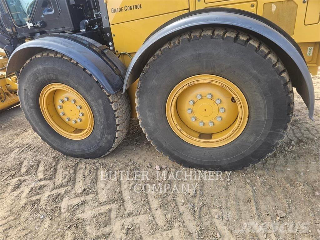 CAT 140M3AWD Väghyvlar
