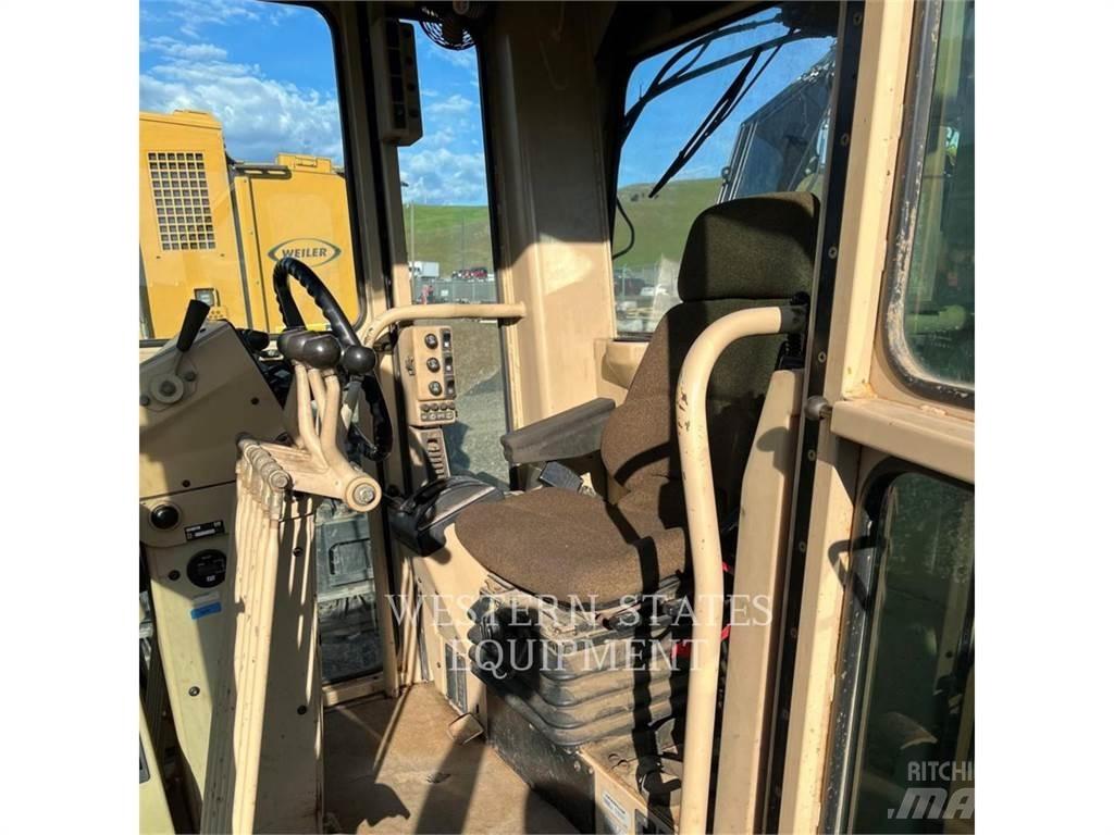 CAT 143H Väghyvlar