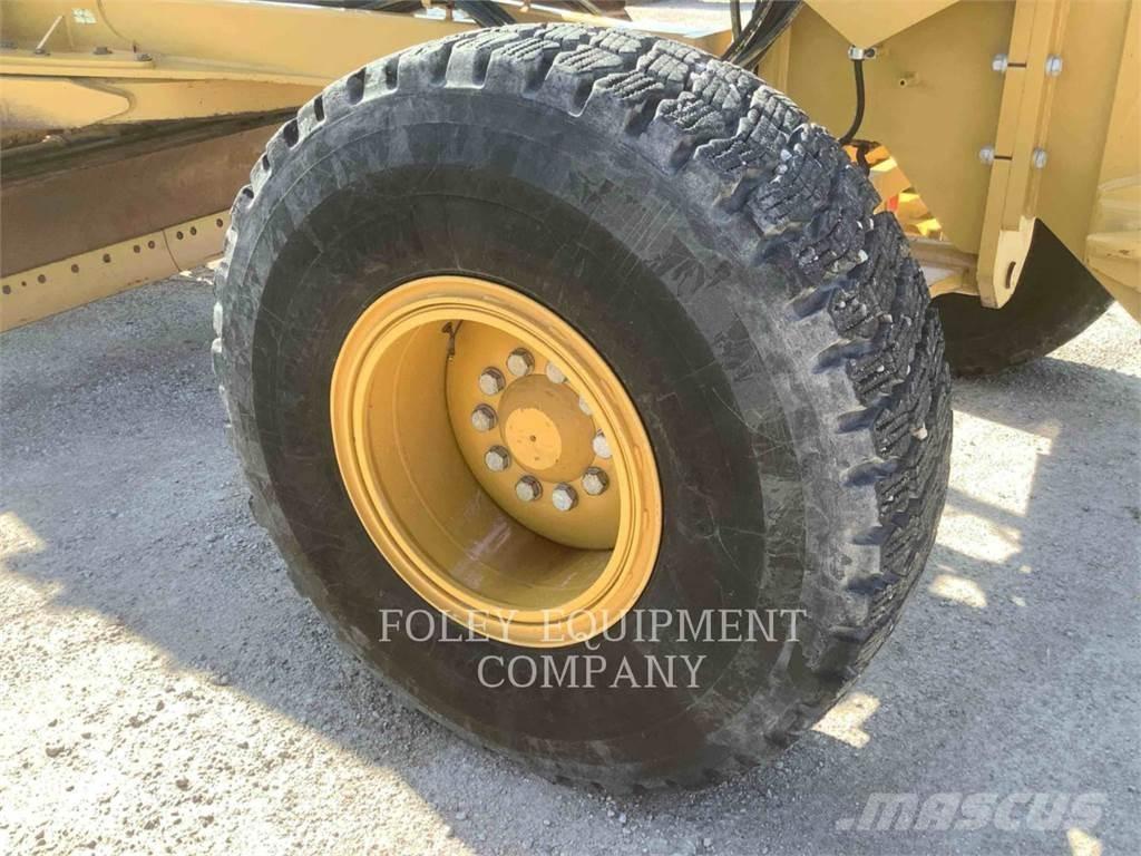 CAT 14M3A Väghyvlar