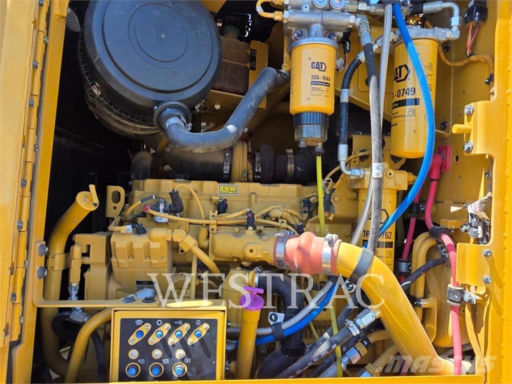 CAT 150-14AWD Väghyvlar