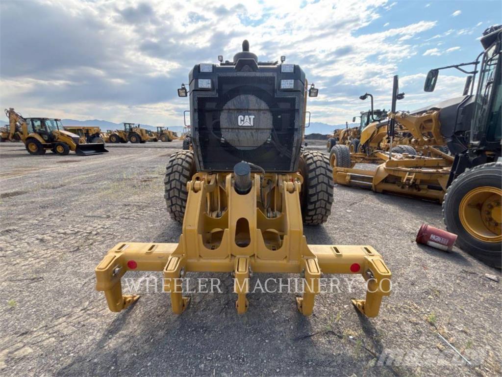 CAT 150 15 Väghyvlar