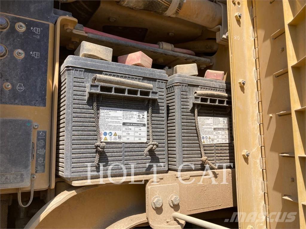 CAT 150-15AWD Väghyvlar