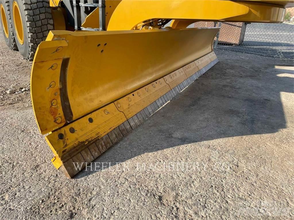 CAT 150 AWD Väghyvlar