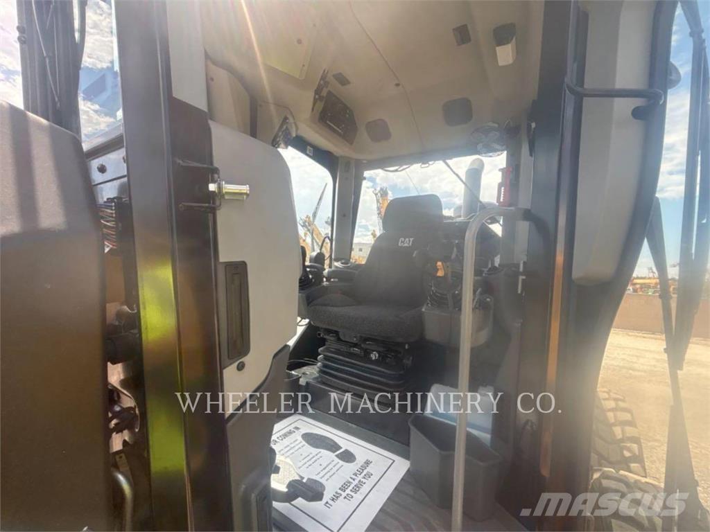 CAT 150 AWD Väghyvlar