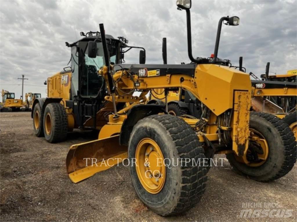 CAT 160 Väghyvlar