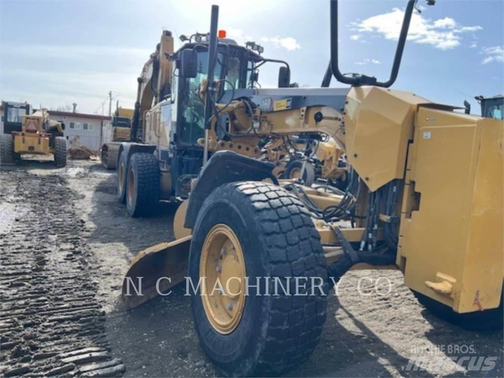 CAT 160 Väghyvlar