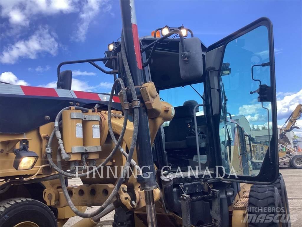CAT 160M Väghyvlar