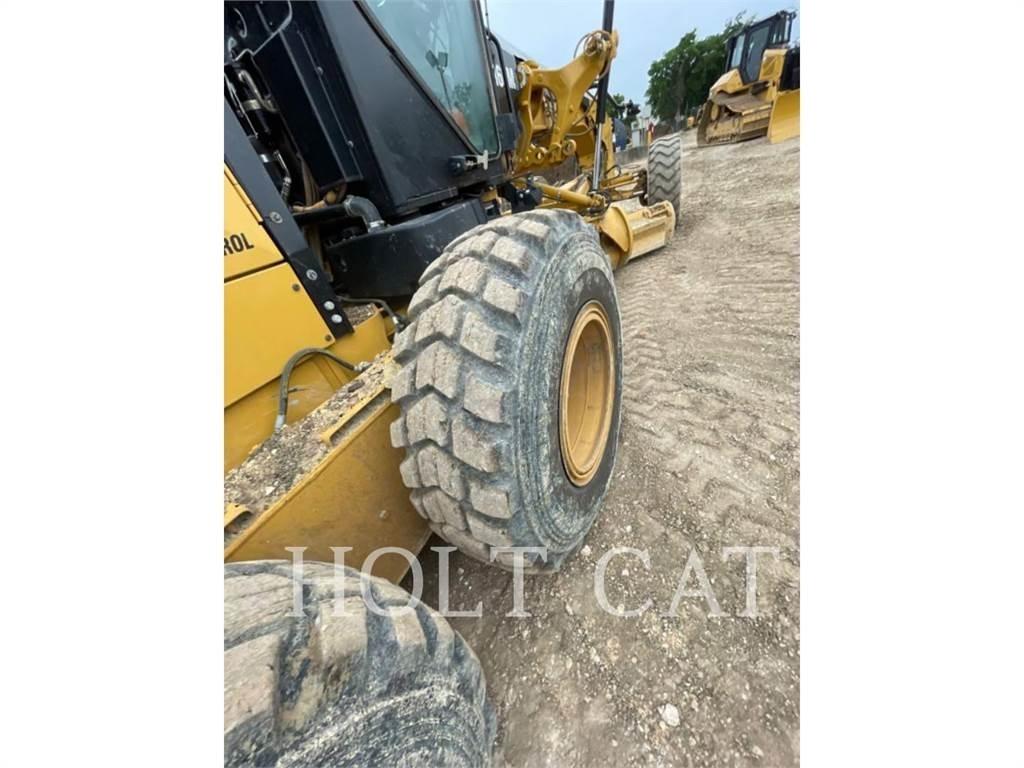 CAT 160M3 Väghyvlar